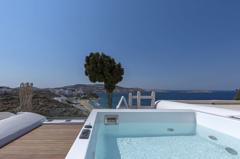 Junior Suite Hot Tube